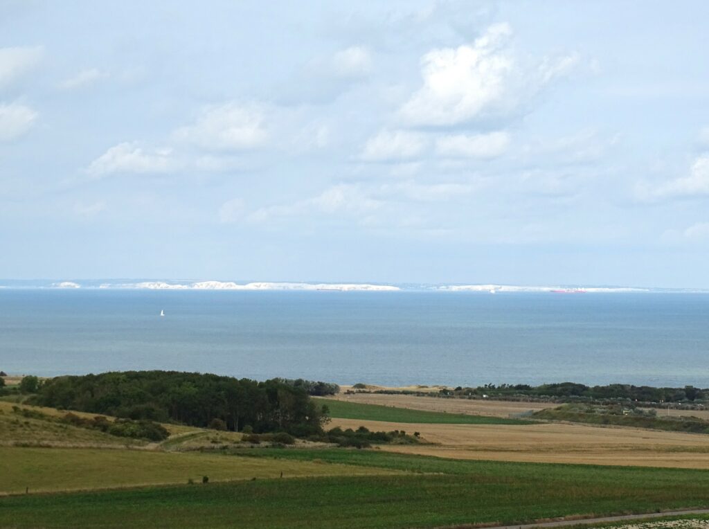 Vue sur les côtes anglaises du Mont Vasseur sur la commune de Sangatte